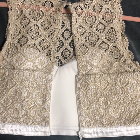 (146)- 💛TWO PIECE 🌸Formal Gold/White Top White Sheer Skirt🤩 - Picture 6 of 7